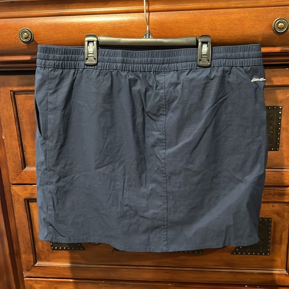 Eddie Bauer navy blue skort size large - Picture 2 of 4